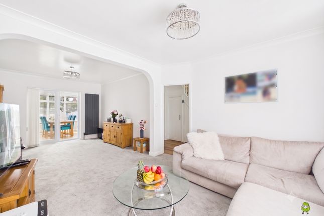 2, Berkeley Avenue, Bexleyheath photo 4