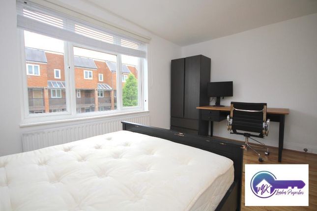 250926, Hoxton Street, London photo 4