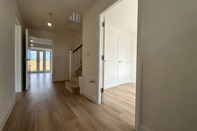 48 Daffodil Avenue, Bognor Regis photo 2
