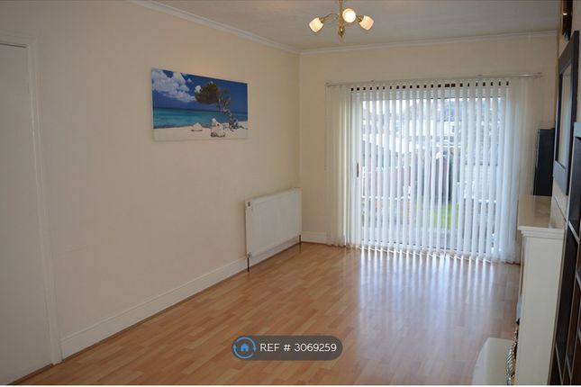 Capthorne Avenue, Rayners Lane, Harrow photo 2
