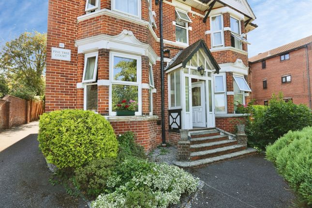 3-bed flat on Flat 1, 82, Whitworth Crescent, Southampton, £725,000