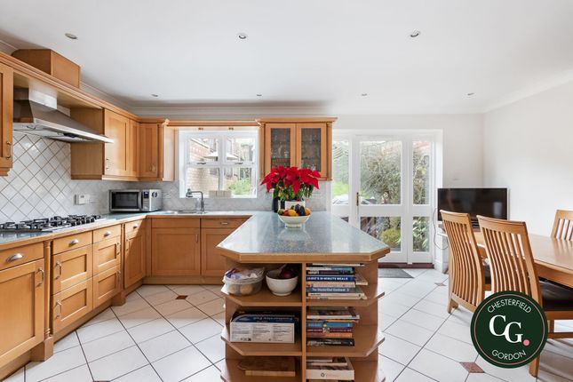 Town house for sale in Walsingham Place, London