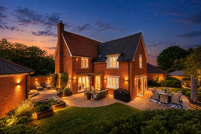 WOODRUSH, The Brackens, Benfleet photo 4