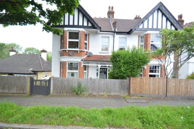 Thumbnail Flat to rent in Beaumont Road, Purley