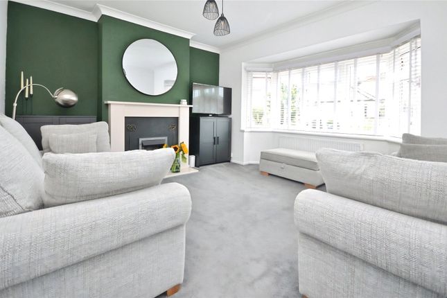 21, Hornbeam Avenue, Essex photo 2
