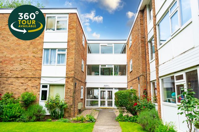 Thumbnail Flat for sale in Victoria Court, Oadby, Leicester