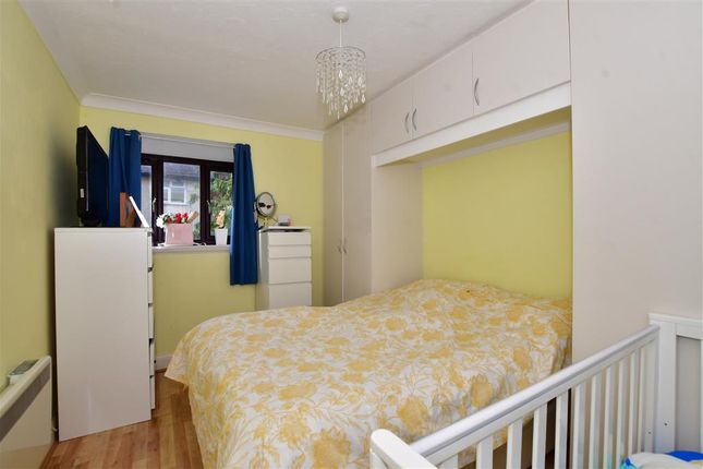 Flat for sale in Benhill Wood Road, Sutton, Surrey