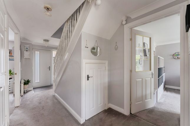 10, Hogarth Drive, Prenton photo 3
