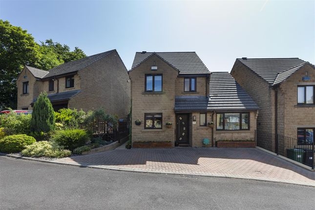 Thumbnail Detached house for sale in Hill Top Drive, Salendine Nook, Huddersfield