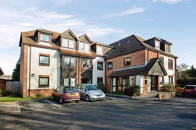 Thumbnail Flat for sale in Bitterne Road East, Southampton, Hampshire