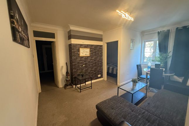 74, Alexandra Court, Wembley photo 3