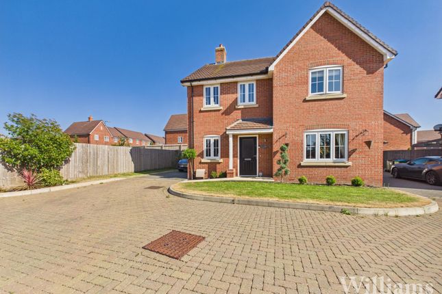 4-bed detached on 10 Winters Way, Buckingham, £550,000