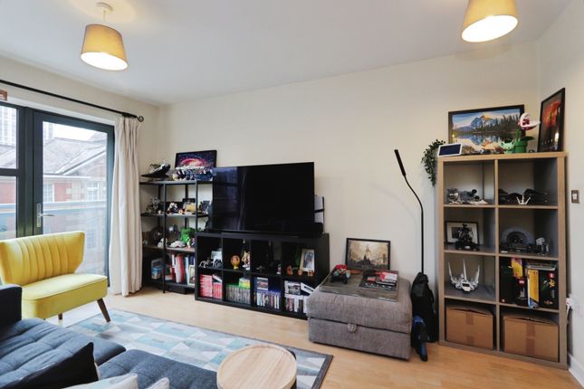 Flat 17, 33, Trippet Lane, South Yorkshire photo 4