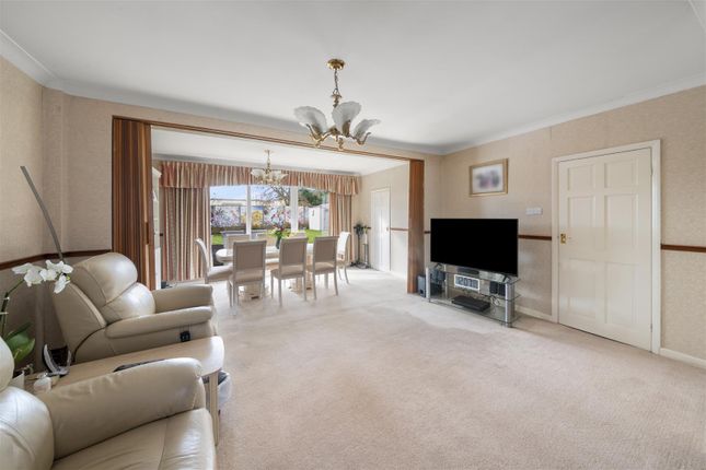 39, Doncaster Drive, Northolt photo 3