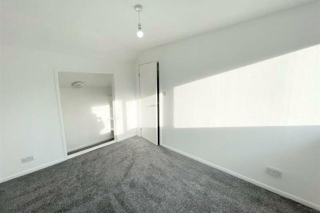 29, Crispin Road, Milton Keynes photo 5