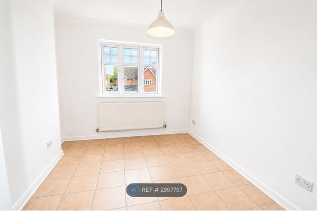 Haydn Jones Drive, Nantwich photo 4