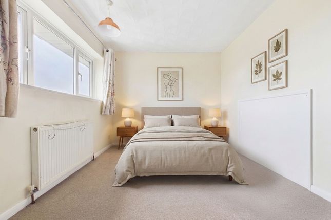 24, Cobb Road, Berkhamsted photo 3