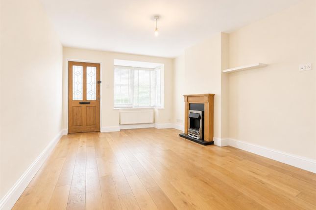 13, Langley Road, Watford photo 3