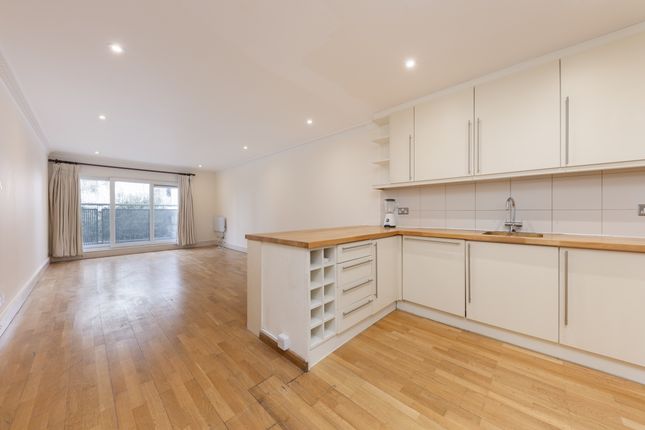Thumbnail Flat to rent in Hereford Road, London