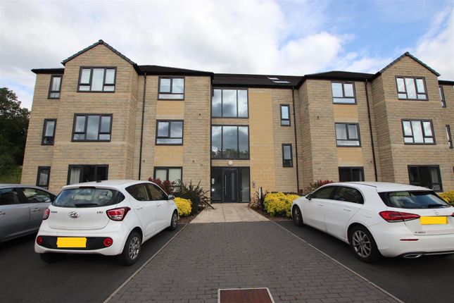 Thumbnail Flat for sale in Beck View Way, Bradford, Shipley