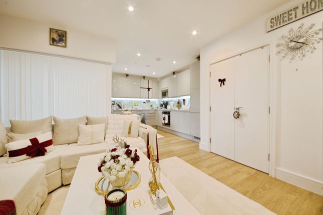 Flat 117, Papermill House, 363, South Street, Romford photo 3