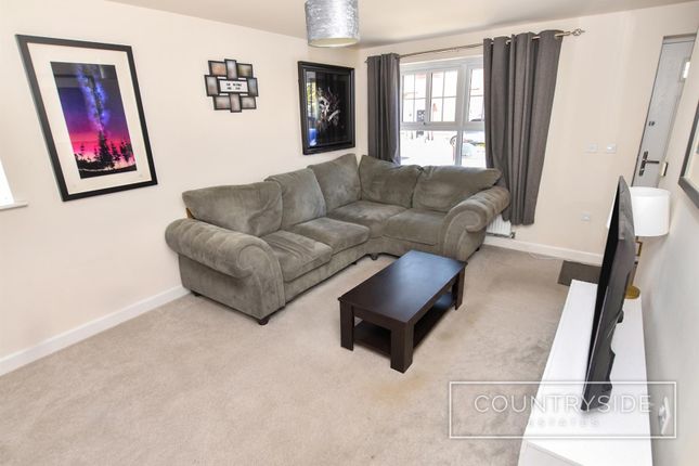 11, Lowlands Road, Hockley photo 2