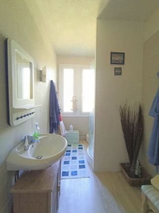 Detached house for sale in Gueret, Limousin, 23000, France