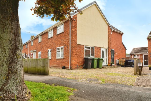 Thumbnail Property for sale in Fairfield Road, Evesham, Worcestershire