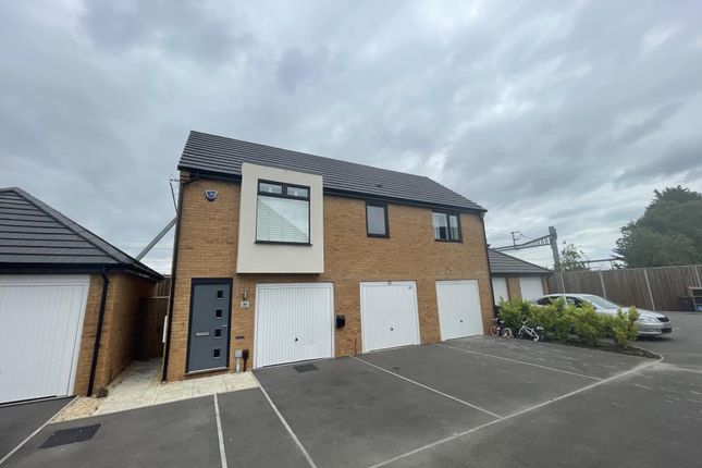 Thumbnail Flat to rent in New Dawn Place, Swindon