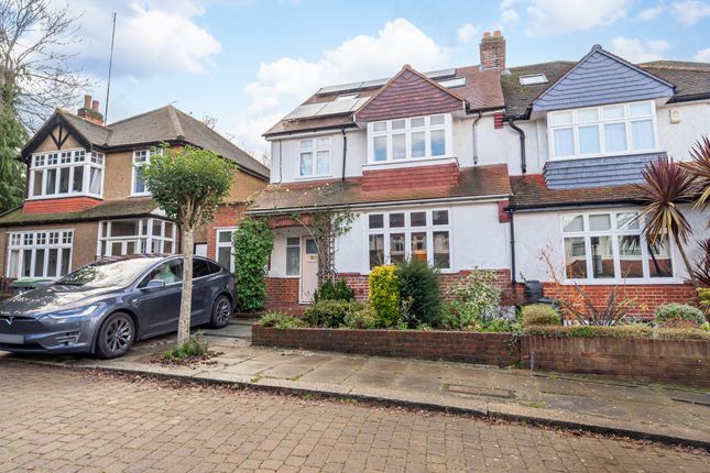 12, Sandringham Gardens, Crouch End photo 4