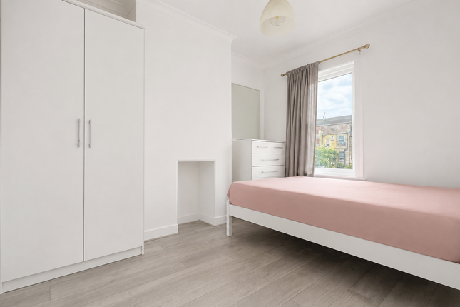 94 Ancona Road, London photo 4