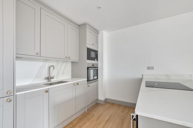 Flat 2, 57, Malden Road, Sutton photo 4