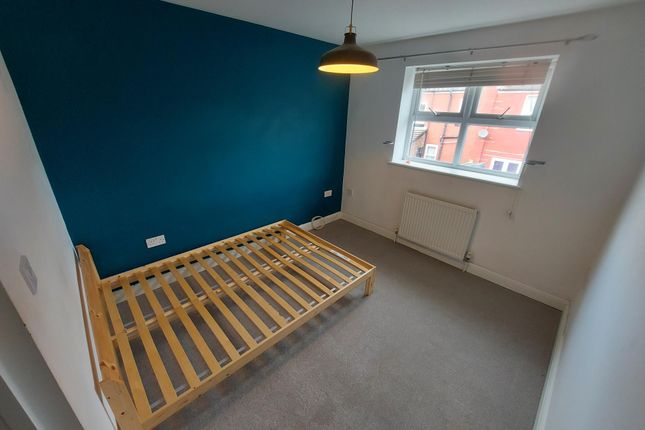 Flat to rent in Ancaster Road, Aigburth, Liverpool
