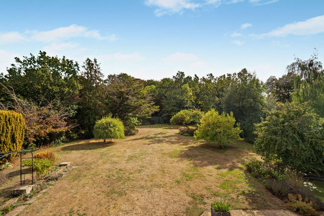 61, Burkes Road, Buckinghamshire photo 3