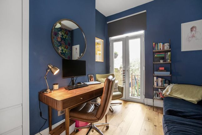 Flat for sale in Whiteley Road, Crystal Palace, London