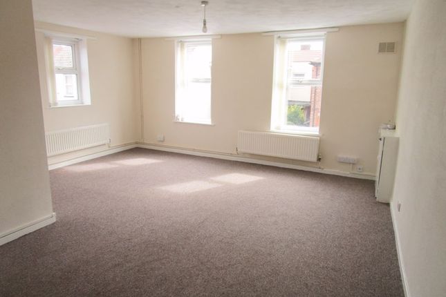 Thumbnail Flat to rent in Kitchener Road, Great Yarmouth