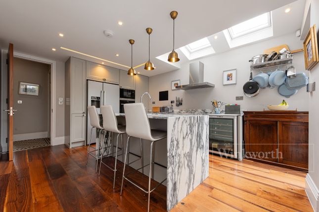 End terrace house for sale in Halstow Road, London