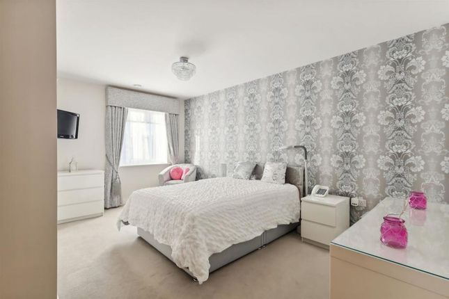 Landmark Place, 3, Moorfield Road, Uxbridge photo 3
