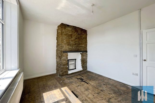 15, Cowcliffe Hill Road, Huddersfield photo 2