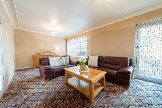 1 St. Helens Drive, Leicester photo 4