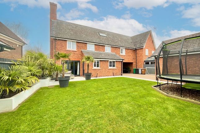 7 Chalfont Crescent, Crewe photo 4