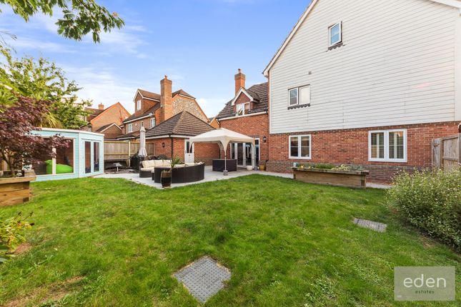 Detached house for sale in Quindell Place, Kings Hill