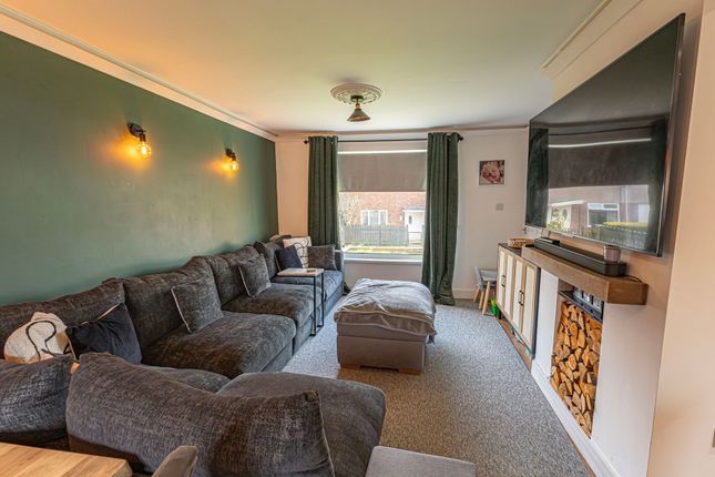 11 Dorstone Walk, Cwmbran photo 3