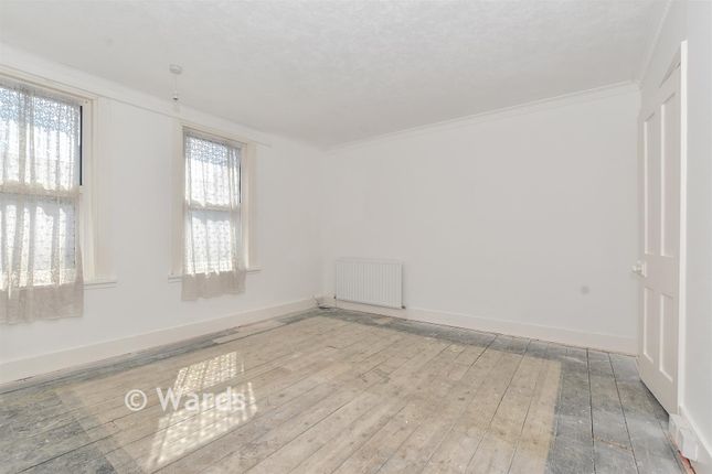 24, Frampton Road, Hythe photo 3