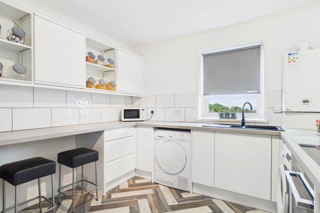 80, Lennox Drive, West Dunbartonshire photo 3