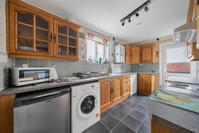 11, Wendover Road, London photo 2