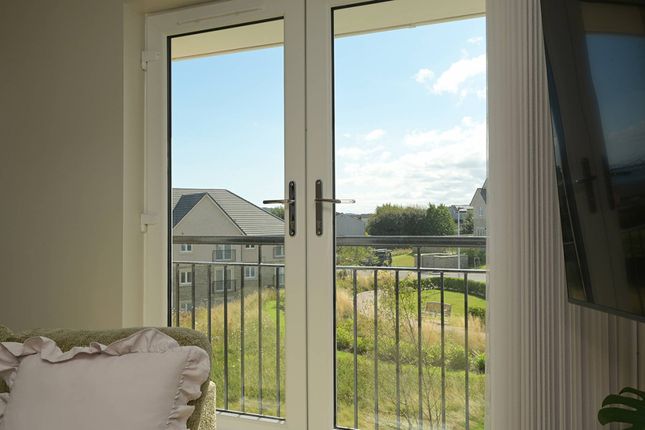 Flat 8, 4 Friars Croft Crook, South Queensferry, EH30 9EE photo 3