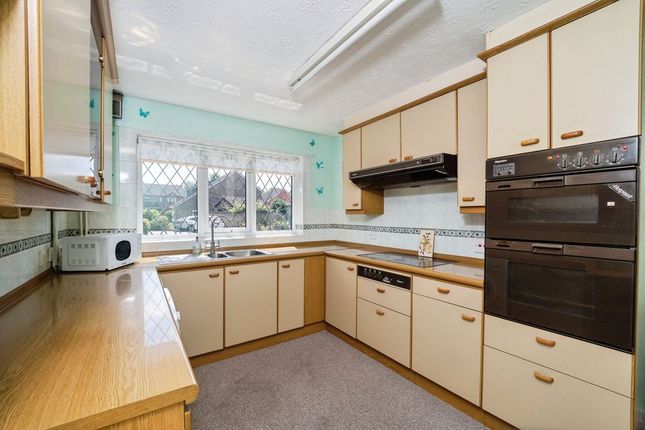 16, Goldgarth, Grimsby photo 4