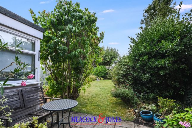 80, Oliver Road, Brentwood photo 2