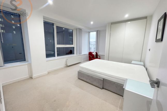 Copy of Flat 18, Hounslow photo 3